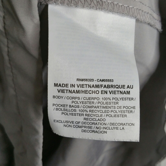 Nike Lightweight Essential Hooded Running Jacket - Picture 8 of 8